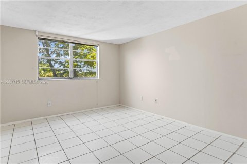 Copropriété à louer à Plantation, Floride: 1 chambre, 89.19 m2 № 2363841 - photo 16