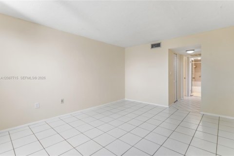 Copropriété à louer à Plantation, Floride: 1 chambre, 89.19 m2 № 2363841 - photo 18
