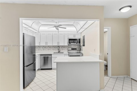 Copropriété à louer à Plantation, Floride: 1 chambre, 89.19 m2 № 2363841 - photo 5