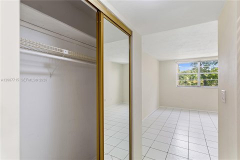 Copropriété à louer à Plantation, Floride: 1 chambre, 89.19 m2 № 2363841 - photo 19