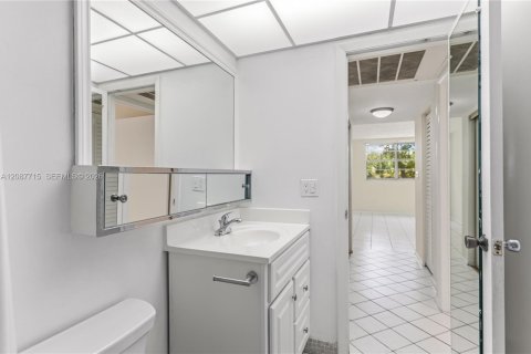 Copropriété à louer à Plantation, Floride: 1 chambre, 89.19 m2 № 2363841 - photo 28