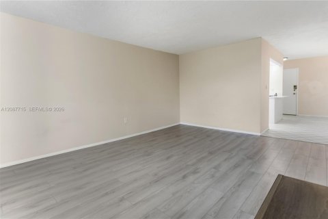 Copropriété à louer à Plantation, Floride: 1 chambre, 89.19 m2 № 2363841 - photo 14