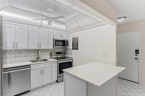 Copropriété à louer à Plantation, Floride: 1 chambre, 89.19 m2 № 2363841 - photo 7