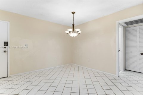 Copropriété à louer à Plantation, Floride: 1 chambre, 89.19 m2 № 2363841 - photo 3