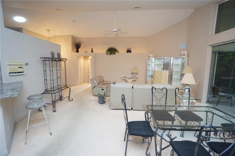 Villa ou maison à vendre à Punta Gorda, Floride: 2 chambres, 162.86 m2 № 2422675 - photo 10