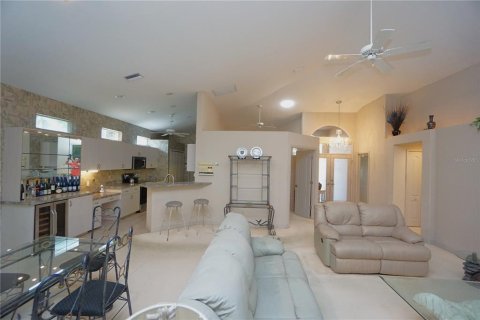 Villa ou maison à vendre à Punta Gorda, Floride: 2 chambres, 162.86 m2 № 2422675 - photo 11