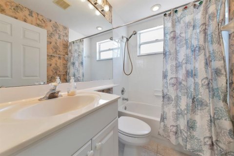 Adosado en venta en Bradenton, Florida, 2 dormitorios, 130.62 m2 № 1734906 - foto 16