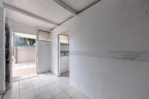 Touwnhouse à vendre à Hialeah, Floride: 3 chambres, 130.99 m2 № 2409354 - photo 16