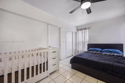 Touwnhouse à vendre à Hialeah, Floride: 3 chambres, 130.99 m2 № 2409354 - photo 26