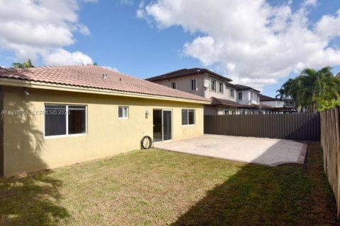 Villa ou maison à louer à Miami, Floride: 3 chambres, 154.96 m2 № 1996691 - photo 10