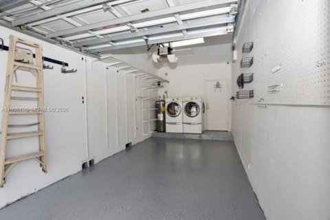 Villa ou maison à louer à Miami, Floride: 3 chambres, 154.96 m2 № 1996691 - photo 9