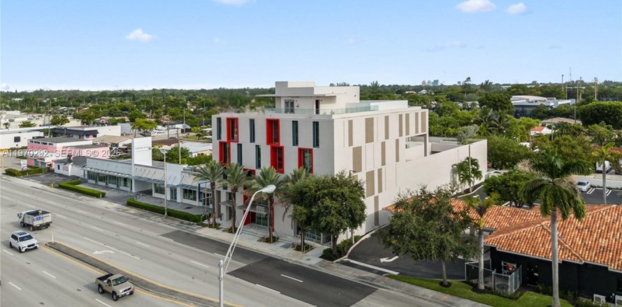 Propiedad comercial en Miami, Florida № 2031246