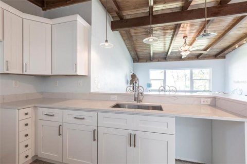 Villa ou maison à vendre à Holmes Beach, Floride: 3 chambres, 147.06 m2 № 1723077 - photo 7