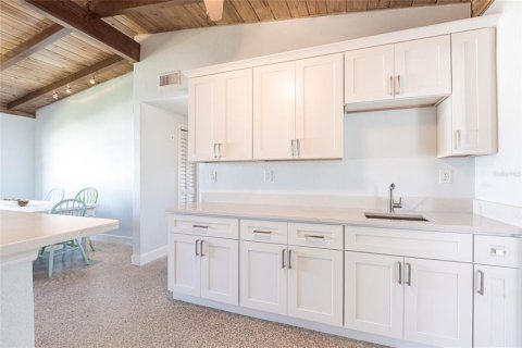 Villa ou maison à vendre à Holmes Beach, Floride: 3 chambres, 147.06 m2 № 1723077 - photo 6