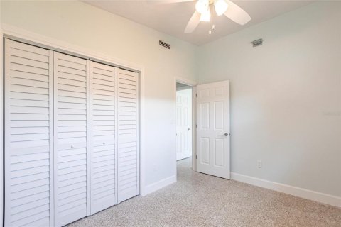 Villa ou maison à vendre à Holmes Beach, Floride: 3 chambres, 147.06 m2 № 1723077 - photo 16