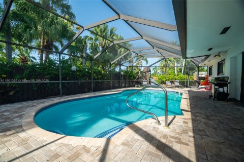Снять в аренду виллу или дом в Холливуд, Флорида 8 спален, 355.35м2, № 1951695 - фото 15