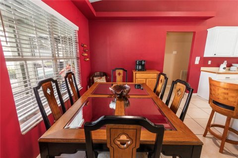 Casa en venta en Avon Park, Florida, 4 dormitorios, 280.01 m2 № 1882756 - foto 10