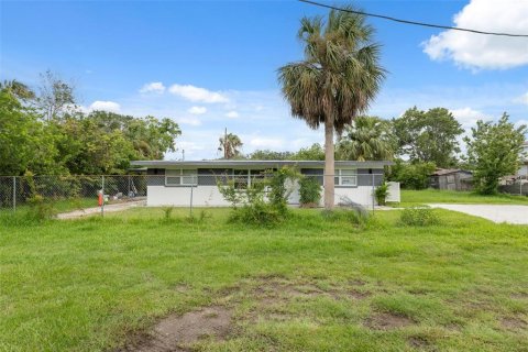 House in New Port Richey, Florida 4 bedrooms, 125.33 sq.m. № 1814948 - photo 2