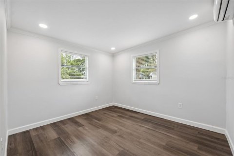House in New Port Richey, Florida 4 bedrooms, 125.33 sq.m. № 1814948 - photo 27