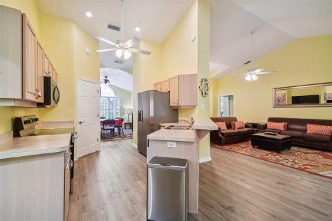 House in Spring Hill, Florida 3 bedrooms, 213.68 sq.m. № 2105727 - photo 12