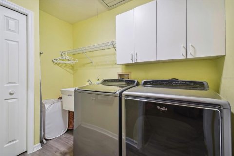 House in Spring Hill, Florida 3 bedrooms, 213.68 sq.m. № 2105727 - photo 29