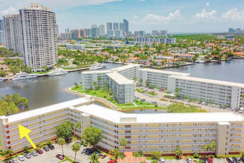 Condo à Aventura, Floride, 1 chambre  № 2044957