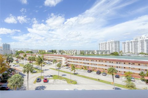 Copropriété à vendre à Aventura, Floride: 1 chambre, 75.9 m2 № 2044957 - photo 27