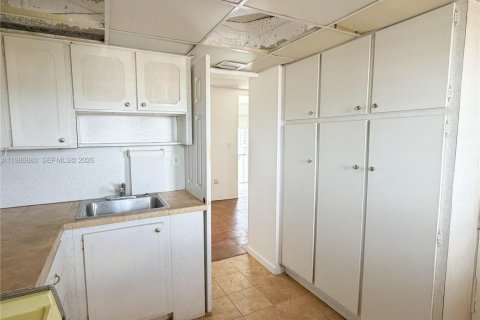 Copropriété à vendre à Aventura, Floride: 1 chambre, 75.9 m2 № 2044957 - photo 16