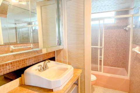 Copropriété à vendre à Aventura, Floride: 1 chambre, 75.9 m2 № 2044957 - photo 18