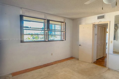 Copropriété à vendre à Aventura, Floride: 1 chambre, 75.9 m2 № 2044957 - photo 21