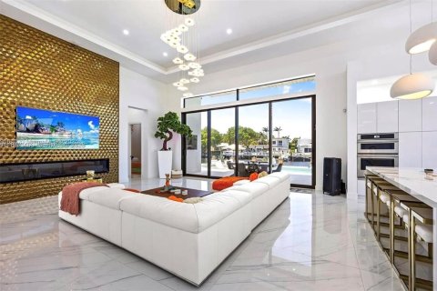 House in Fort Lauderdale, Florida 4 bedrooms, 302.68 sq.m. № 2031256 - photo 16