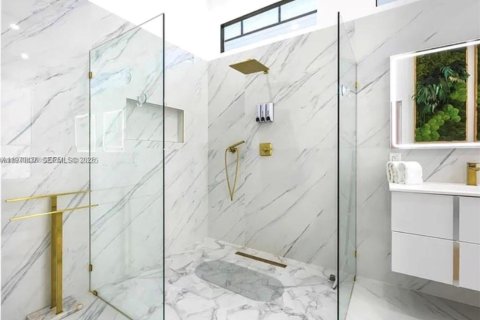 House in Fort Lauderdale, Florida 4 bedrooms, 302.68 sq.m. № 2031256 - photo 26