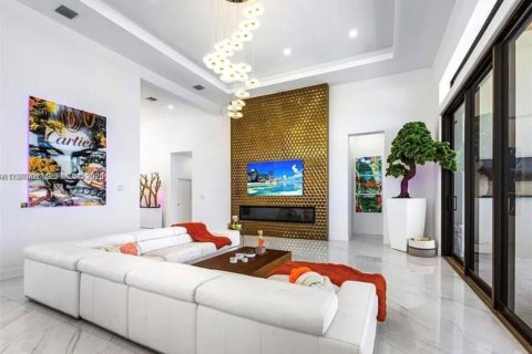 House in Fort Lauderdale, Florida 4 bedrooms, 302.68 sq.m. № 2031256 - photo 12
