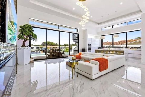 House in Fort Lauderdale, Florida 4 bedrooms, 302.68 sq.m. № 2031256 - photo 14