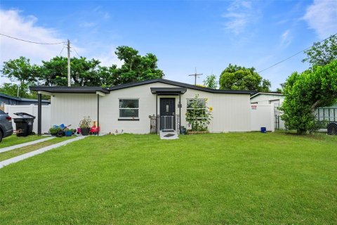 Villa ou maison à Orlando, Floride 4 chambres, 91.6 m2 № 2155824