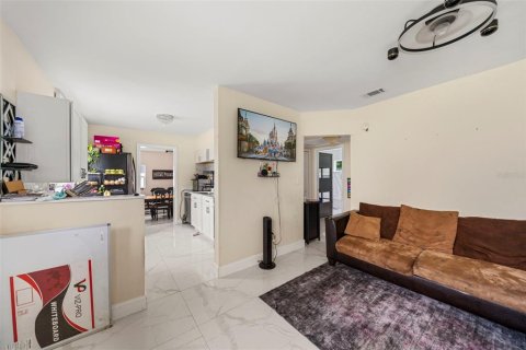 Villa ou maison à vendre à Orlando, Floride: 4 chambres, 91.6 m2 № 2155824 - photo 6