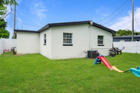 Villa ou maison à vendre à Orlando, Floride: 4 chambres, 91.6 m2 № 2155824 - photo 3