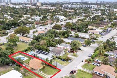 Villa ou maison à vendre à Fort Lauderdale, Floride: 2 chambres, 96.06 m2 № 965950 - photo 1