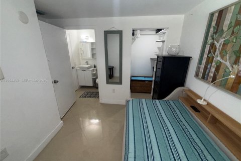 Condo in Miami, Florida, 2 bedrooms № 2248351 - photo 7