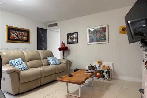 Condominio en venta en Delray Beach, Florida, 2 dormitorios, 81.75 m2 № 2032488 - foto 2
