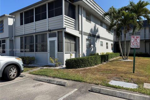 Condominio en venta en Delray Beach, Florida, 2 dormitorios, 81.75 m2 № 2032488 - foto 14