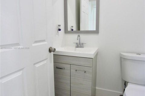 Casa en alquiler en Pembroke Pines, Florida, 3 dormitorios, 169.18 m2 № 1996525 - foto 6