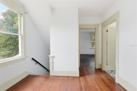 House in DeLand, Florida 3 bedrooms, 173.26 sq.m. № 2203487 - photo 22