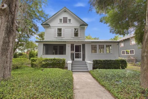 House in DeLand, Florida 3 bedrooms, 173.26 sq.m. № 2203487 - photo 2