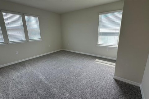 House in Winter Garden, Florida 5 bedrooms, 355.72 sq.m. № 1915840 - photo 24