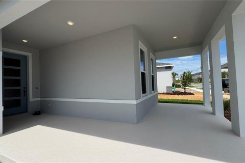 House in Winter Garden, Florida 5 bedrooms, 355.72 sq.m. № 1915840 - photo 4