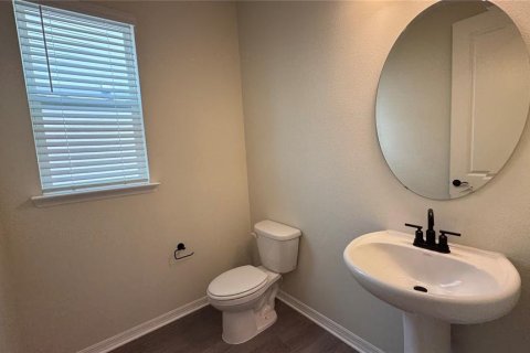 House in Winter Garden, Florida 5 bedrooms, 355.72 sq.m. № 1915840 - photo 9