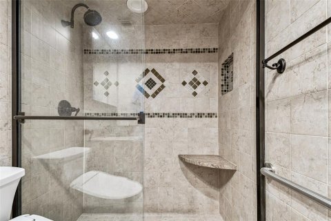 Condo in Saint Petersburg, Florida, 2 bedrooms № 2235286 - photo 19