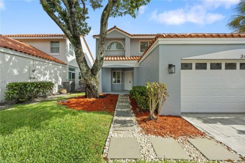 House in Hollywood, Florida 3 bedrooms, 163.88 sq.m. № 1977080 - photo 25