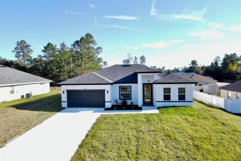 House in Ocala, Florida 4 bedrooms, 164.81 sq.m. № 1567054 - photo 1